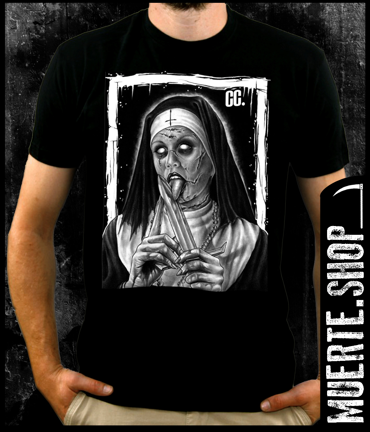 Черна тениска CLOISTRESS HAUNTED Черна тениска CLOISTRESS HAUNTED
